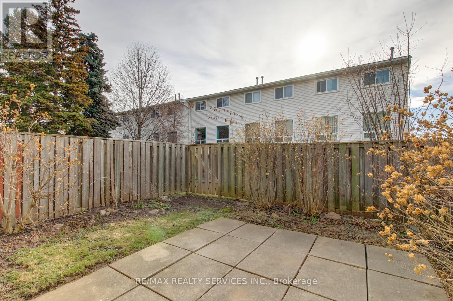 49 - 44 Franklin Court, Brampton, Ontario  L6T 3Z1 - Photo 37 - W12874408