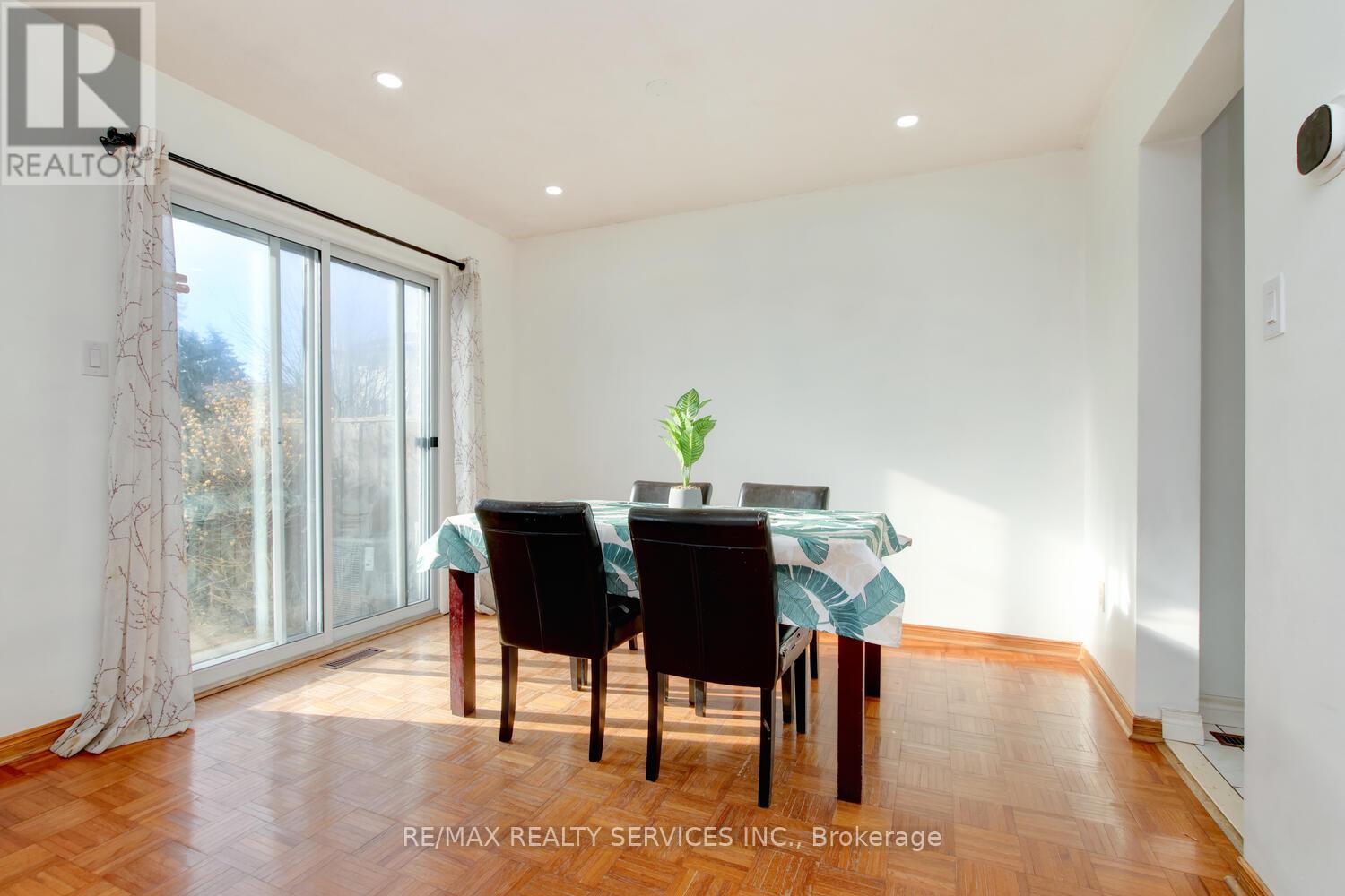 49 - 44 Franklin Court, Brampton, Ontario  L6T 3Z1 - Photo 9 - W12874408