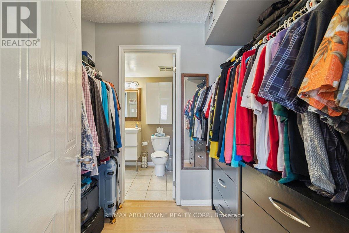 1622 - 1480 Pilgrims Way, Oakville, Ontario  L6M 3G7 - Photo 13 - W12874414