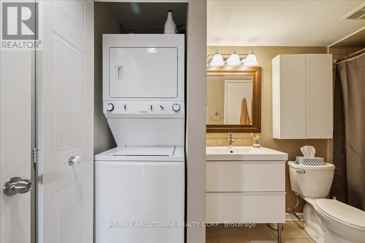 1622 - 1480 Pilgrims Way, Oakville, Ontario  L6M 3G7 - Photo 16 - W12874414