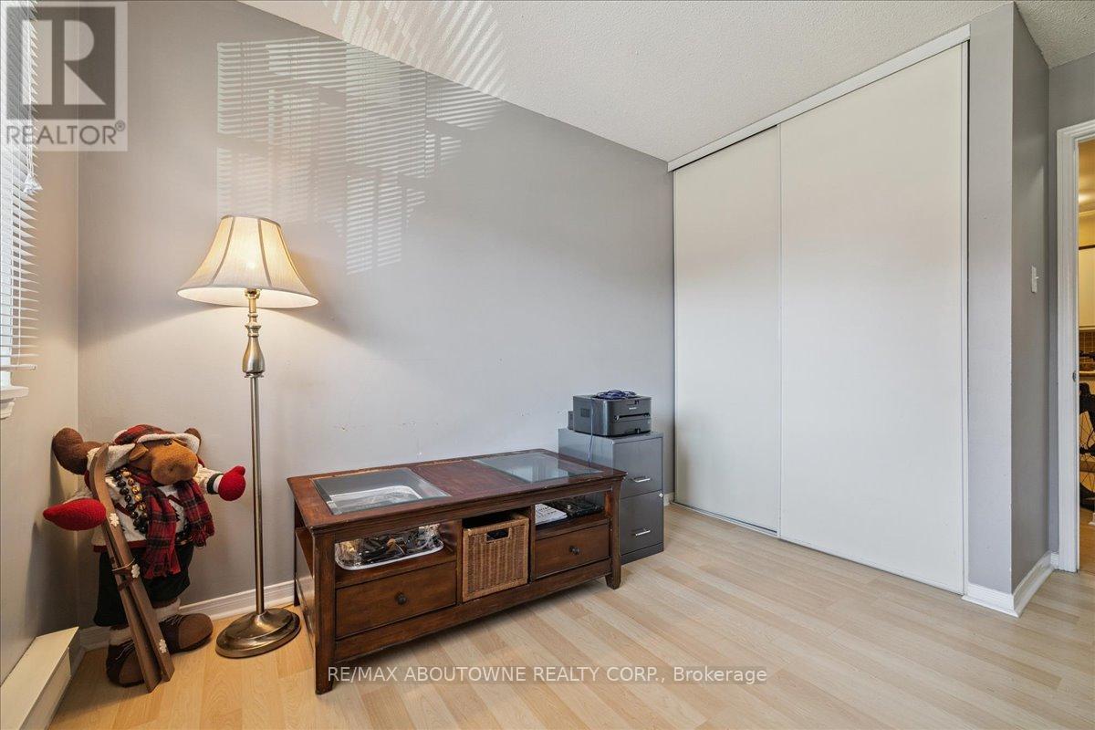 1622 - 1480 Pilgrims Way, Oakville, Ontario  L6M 3G7 - Photo 18 - W12874414