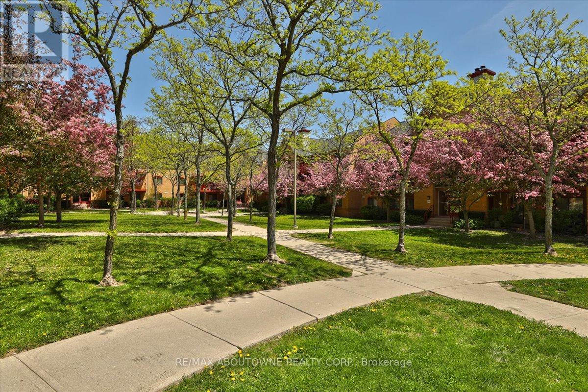 1622 - 1480 Pilgrims Way, Oakville, Ontario  L6M 3G7 - Photo 23 - W12874414