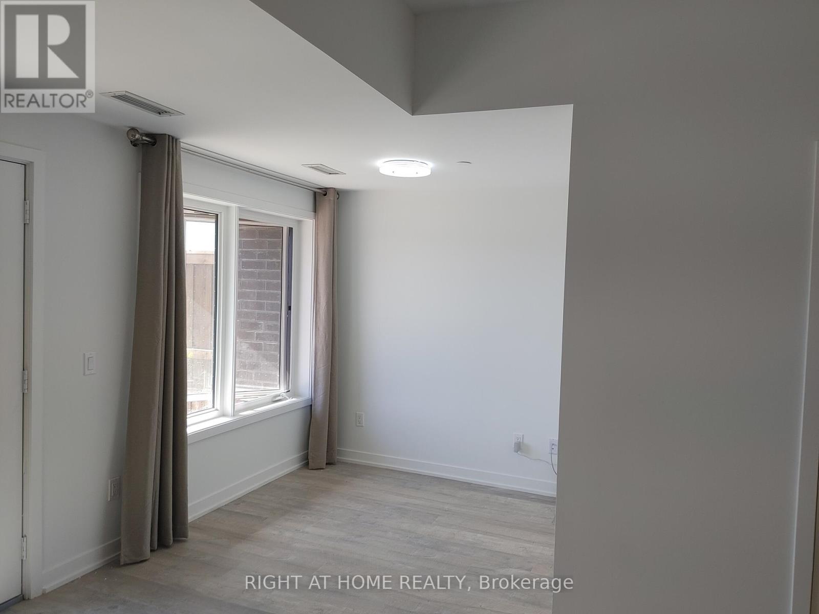 113 - 155 Downsview Park Boulevard, Toronto, Ontario  M3K 0E3 - Photo 11 - W12874424