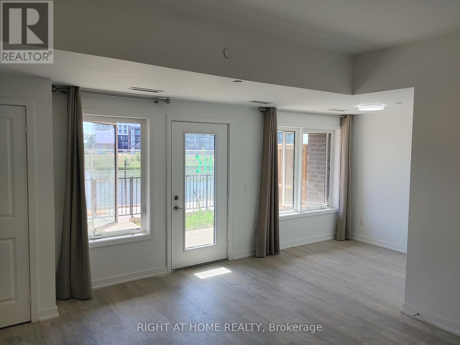 113 - 155 Downsview Park Boulevard, Toronto, Ontario  M3K 0E3 - Photo 12 - W12874424