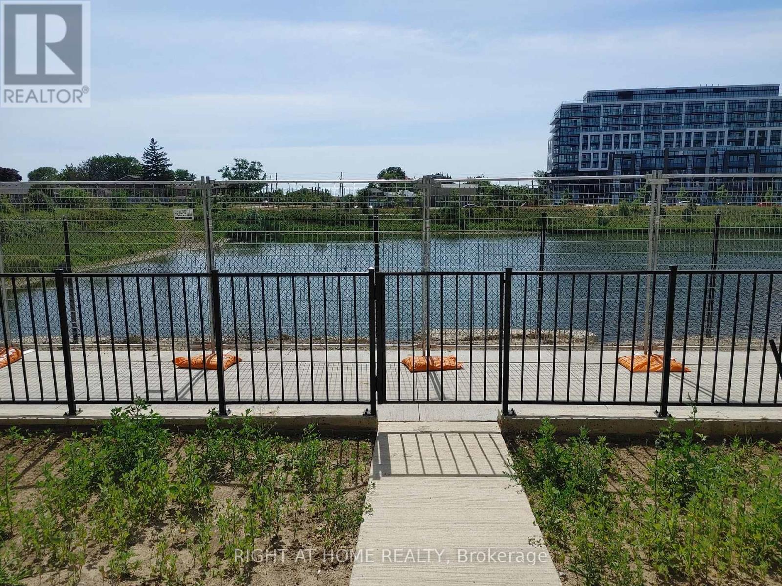 113 - 155 Downsview Park Boulevard, Toronto, Ontario  M3K 0E3 - Photo 4 - W12874424