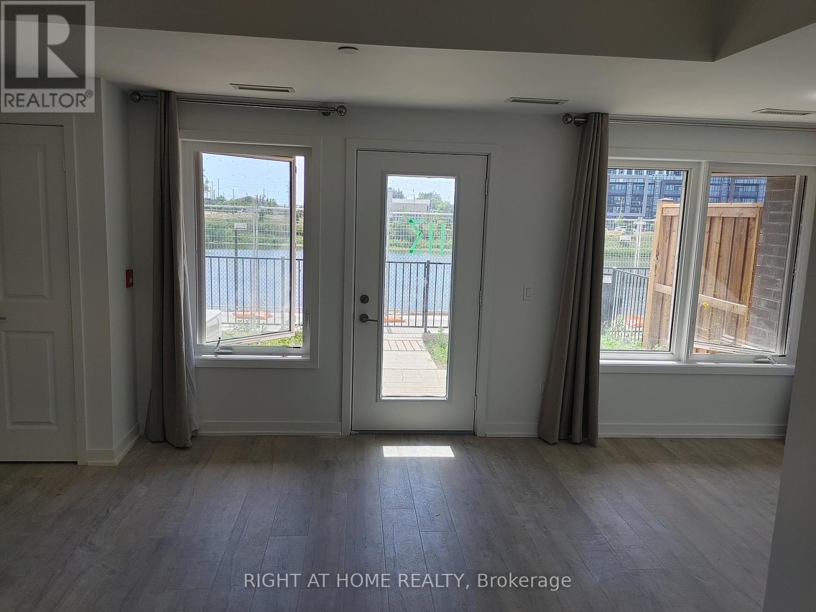 113 - 155 Downsview Park Boulevard, Toronto, Ontario  M3K 0E3 - Photo 7 - W12874424