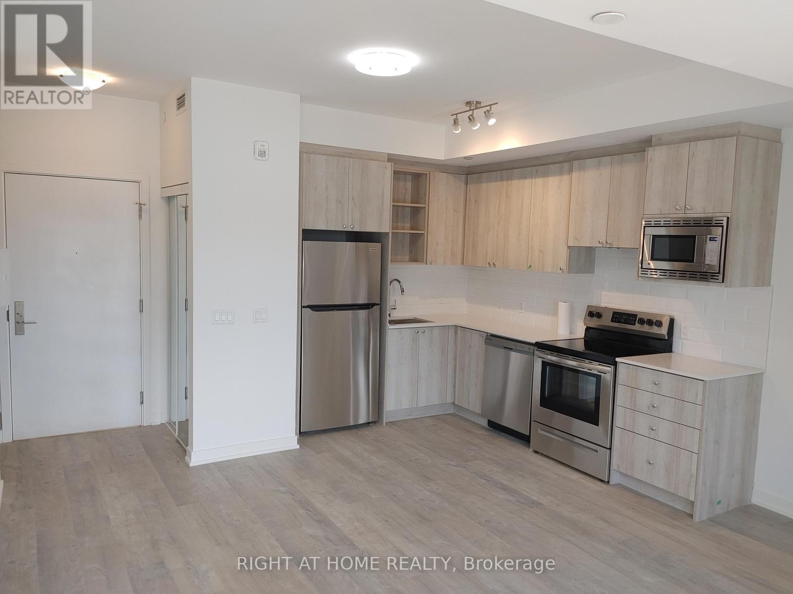 113 - 155 Downsview Park Boulevard, Toronto, Ontario  M3K 0E3 - Photo 8 - W12874424