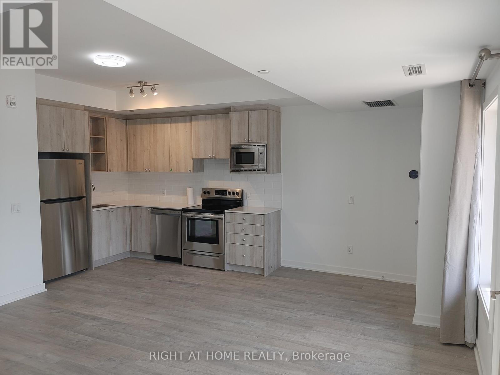 113 - 155 Downsview Park Boulevard, Toronto, Ontario  M3K 0E3 - Photo 9 - W12874424