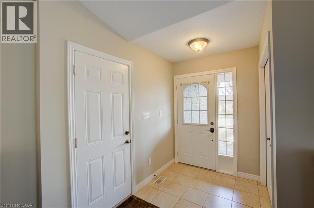 22 Mullin Drive, Guelph, Ontario  N1E 0E1 - Photo 6 - 40811505