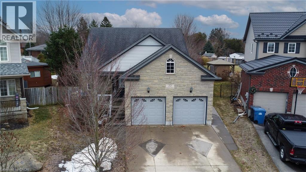 22 Mullin Drive, Guelph, Ontario  N1E 0E1 - Photo 2 - 40811505