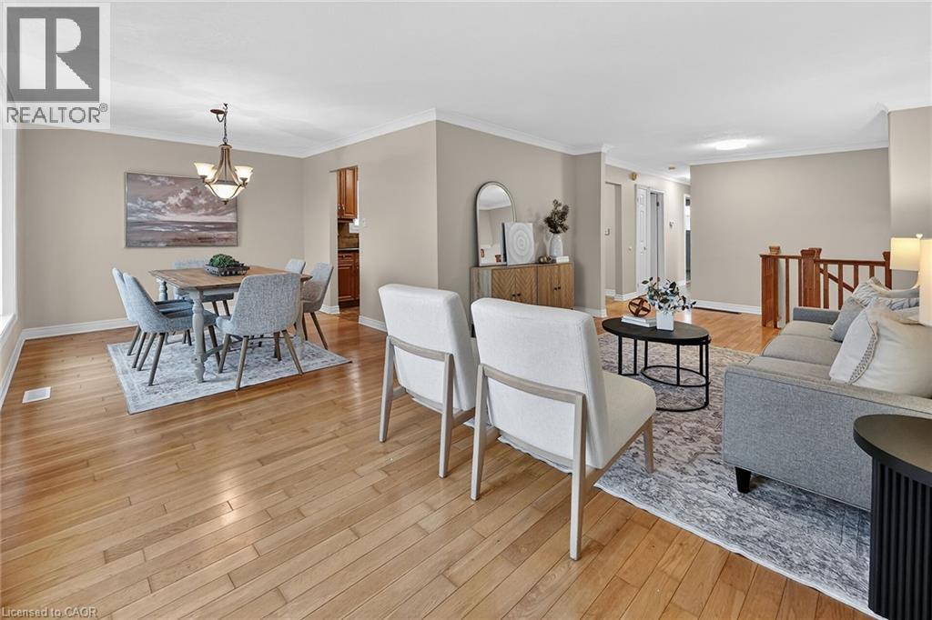 9 Sidare Court, Grimsby, Ontario  L3M 4E8 - Photo 10 - 40811570