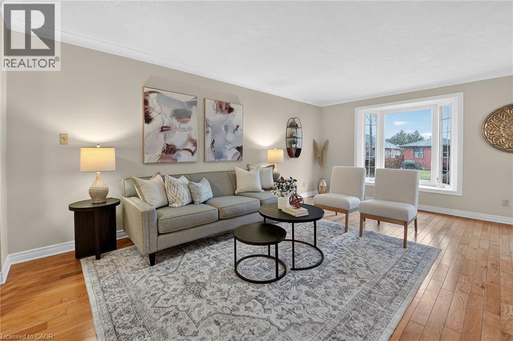 9 Sidare Court, Grimsby, Ontario  L3M 4E8 - Photo 9 - 40811570