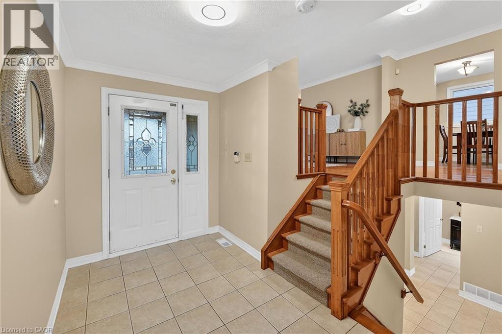 9 Sidare Court, Grimsby, Ontario  L3M 4E8 - Photo 7 - 40811570