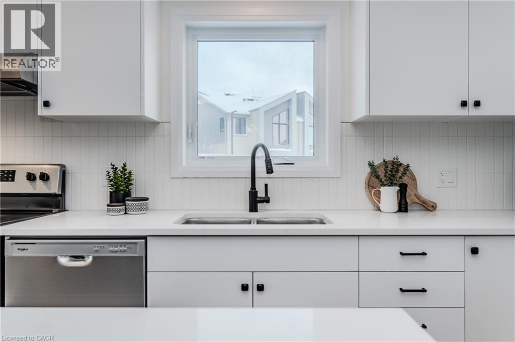 15 Stauffer Woods Trail Unit# A4, Kitchener, Ontario  N2P 2P4 - Photo 23 - 40811574