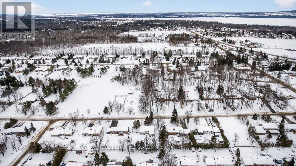 2060 Avery Lane, Severn, Ontario  L3V 6H2 - Photo 14 - S12806774
