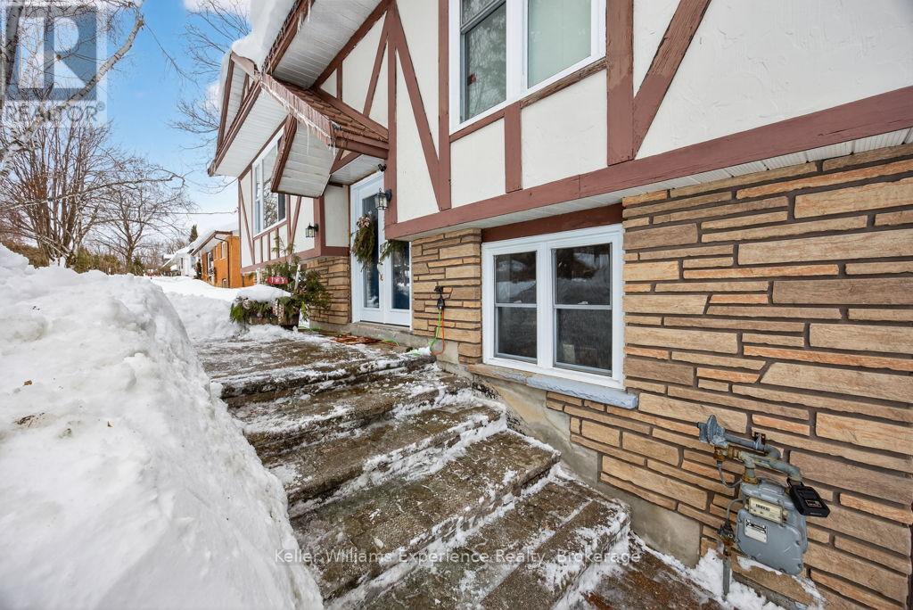 2060 Avery Lane, Severn, Ontario  L3V 6H2 - Photo 3 - S12806774