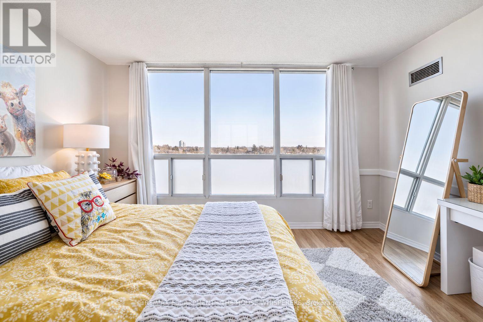 701 - 100 Millside Drive, Milton, Ontario  L9T 5E2 - Photo 29 - W12852436