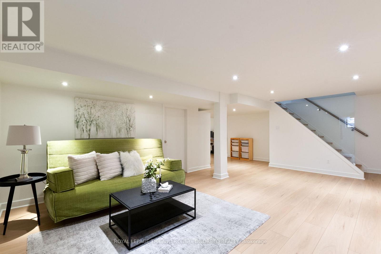 Photo 30 of 48 for 20 Cherokee Road