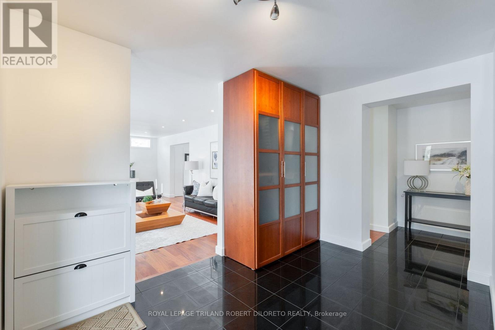 Photo 9 of 48 for 20 Cherokee Road