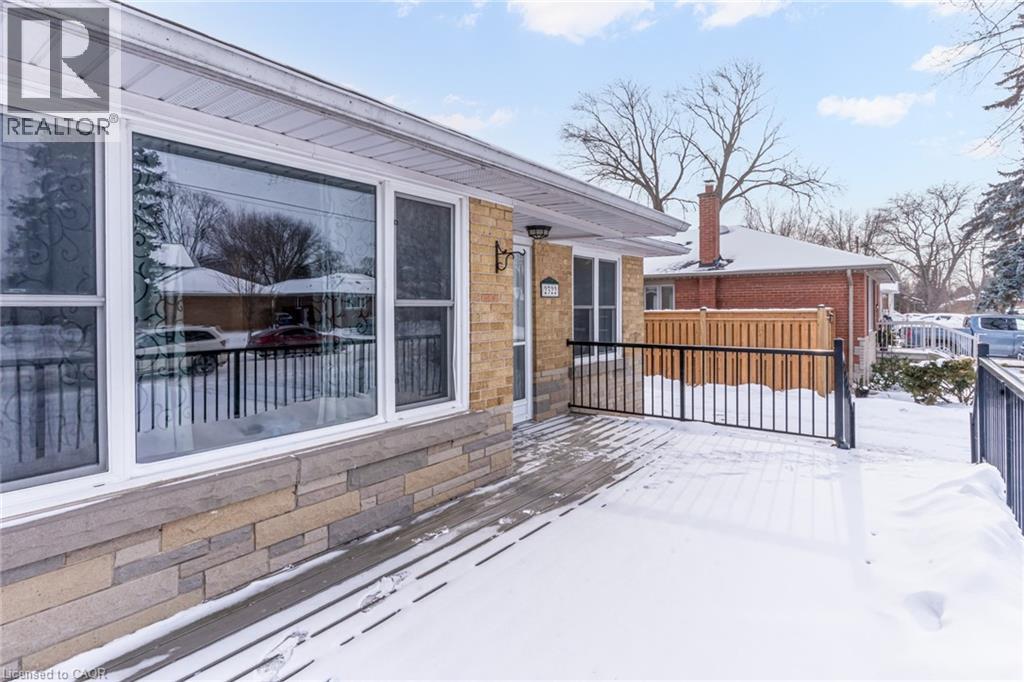 2322 Redfern Road, Burlington, Ontario  L7R 1X3 - Photo 6 - 40799040