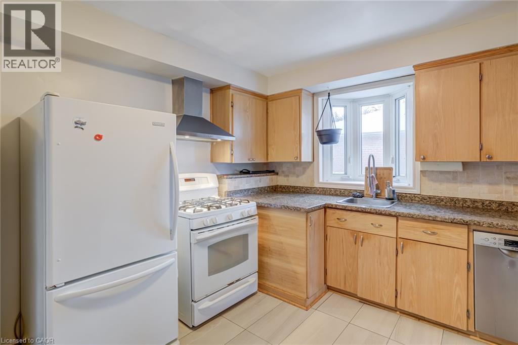 2322 Redfern Road, Burlington, Ontario  L7R 1X3 - Photo 14 - 40799040