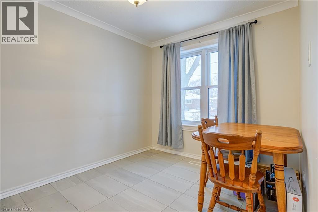 2322 Redfern Road, Burlington, Ontario  L7R 1X3 - Photo 10 - 40799040