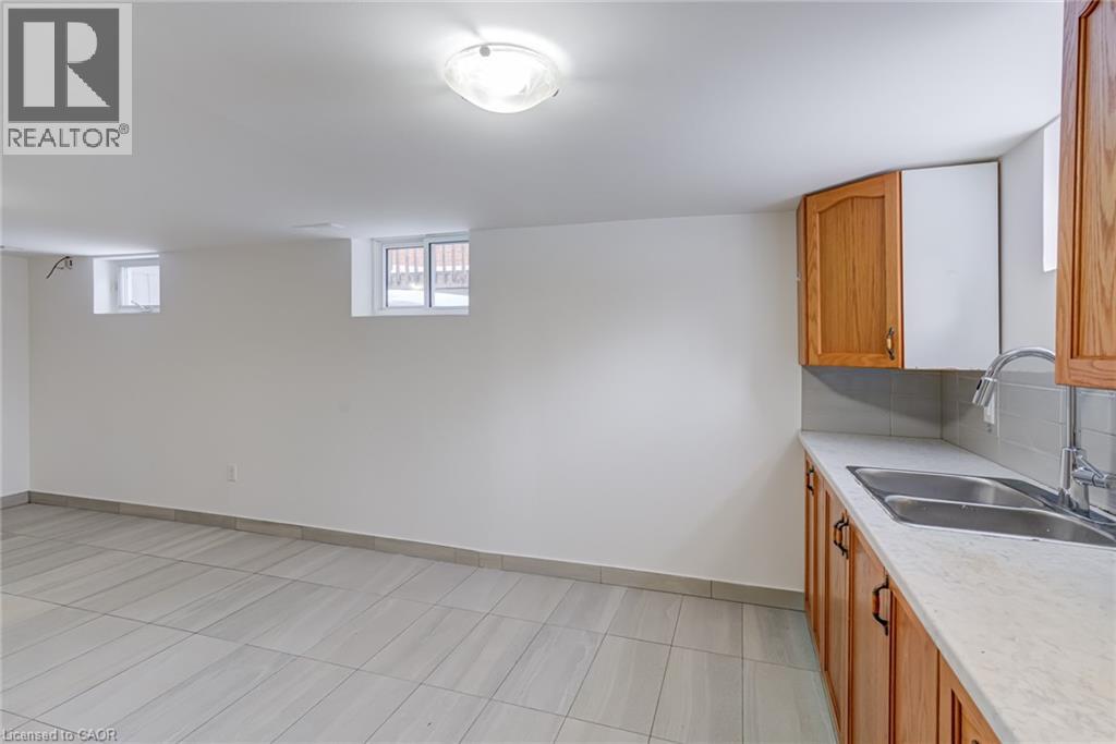 2322 Redfern Road, Burlington, Ontario  L7R 1X3 - Photo 36 - 40799040