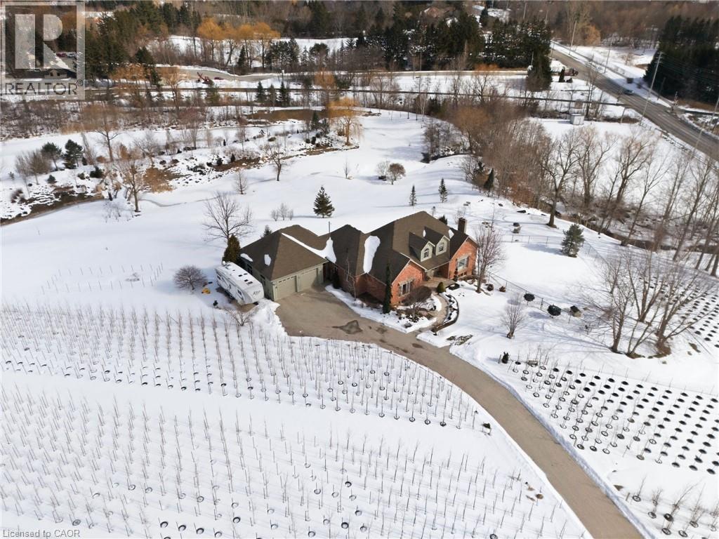 383 PARKSIDE Drive, Hamilton, Ontario