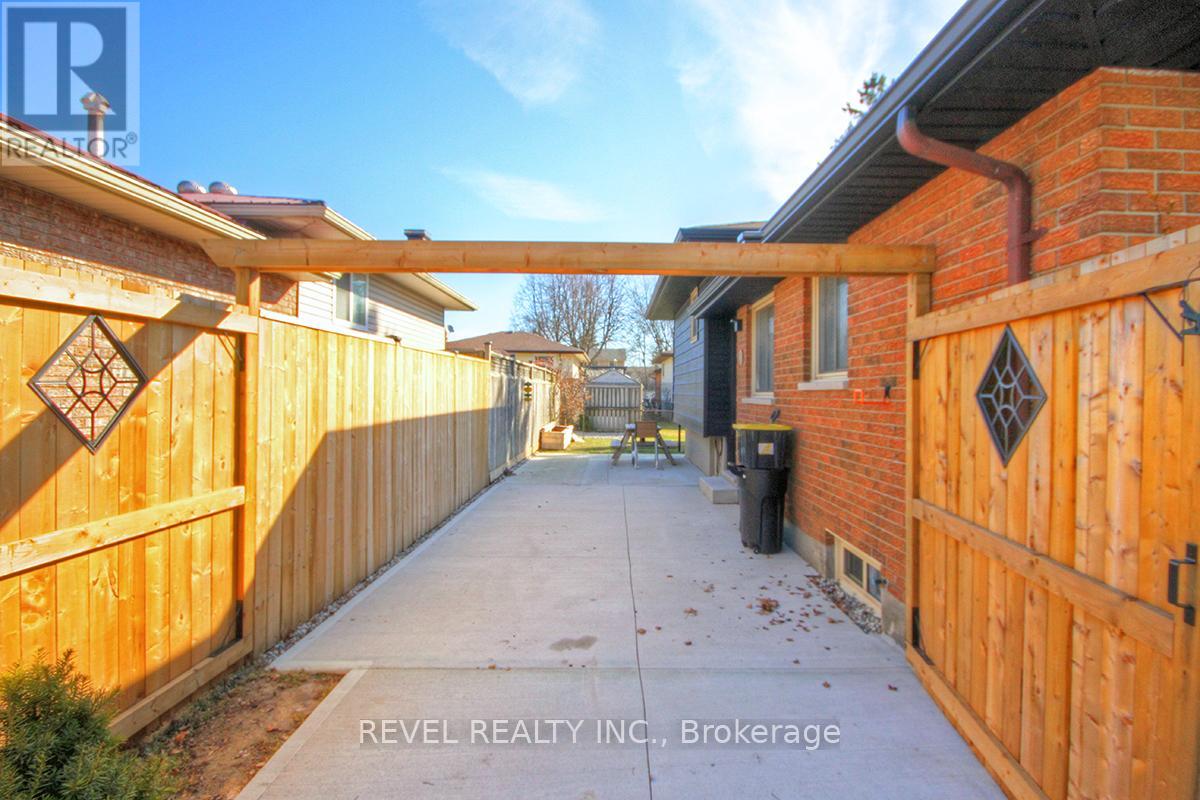 40 Kintail Crescent, London South, Ontario  N6E 1J5 - Photo 29 - X12874440