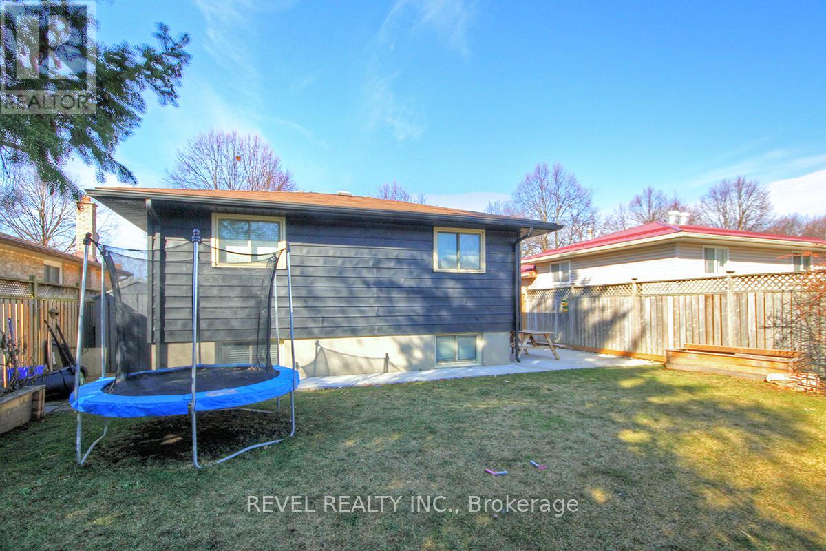 40 Kintail Crescent, London South, Ontario  N6E 1J5 - Photo 34 - X12874440