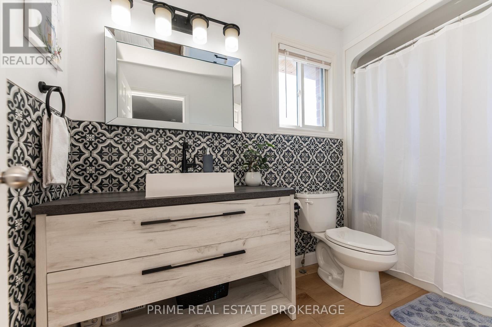 Lorem Ipsum Dolor S, St. Thomas, Ontario  N5R  - Photo 30 - DEMO29461087