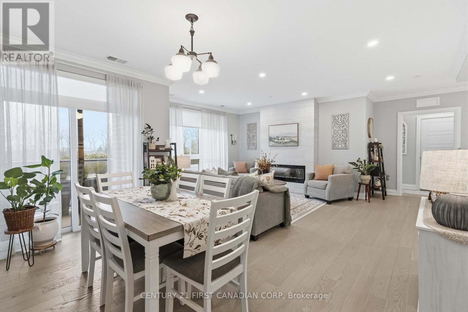 Photo 26 of 50 for 105 - 1975 Fountain Grass Drive