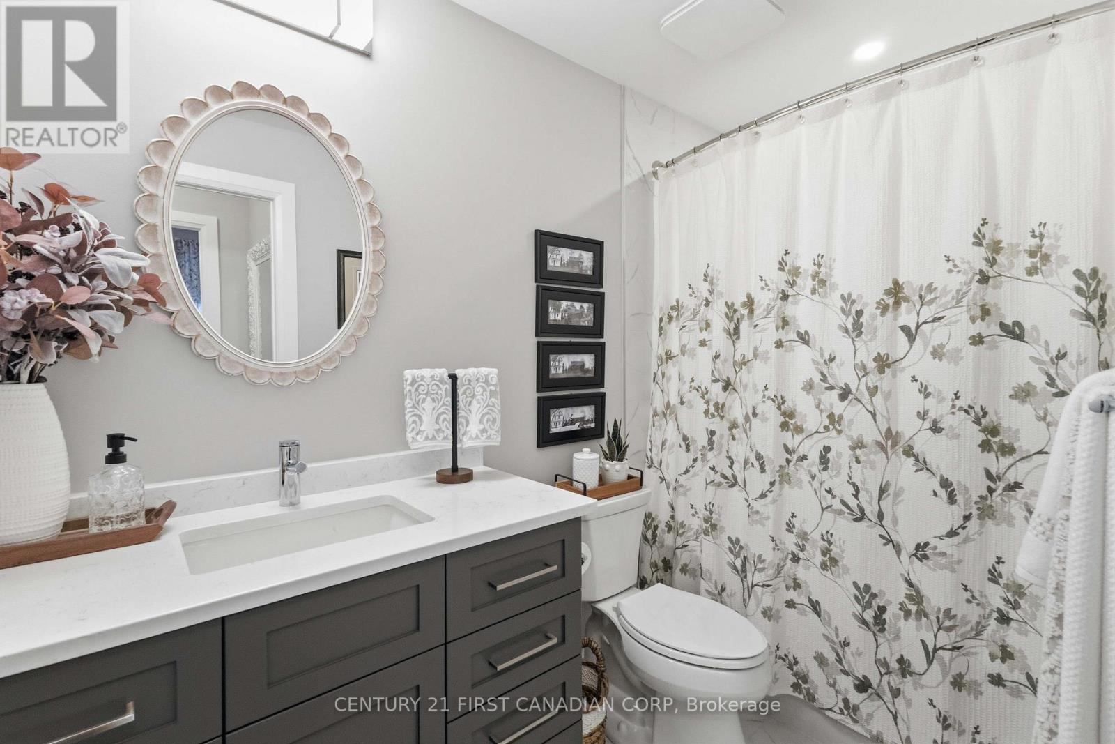 Photo 31 of 50 for 105 - 1975 Fountain Grass Drive