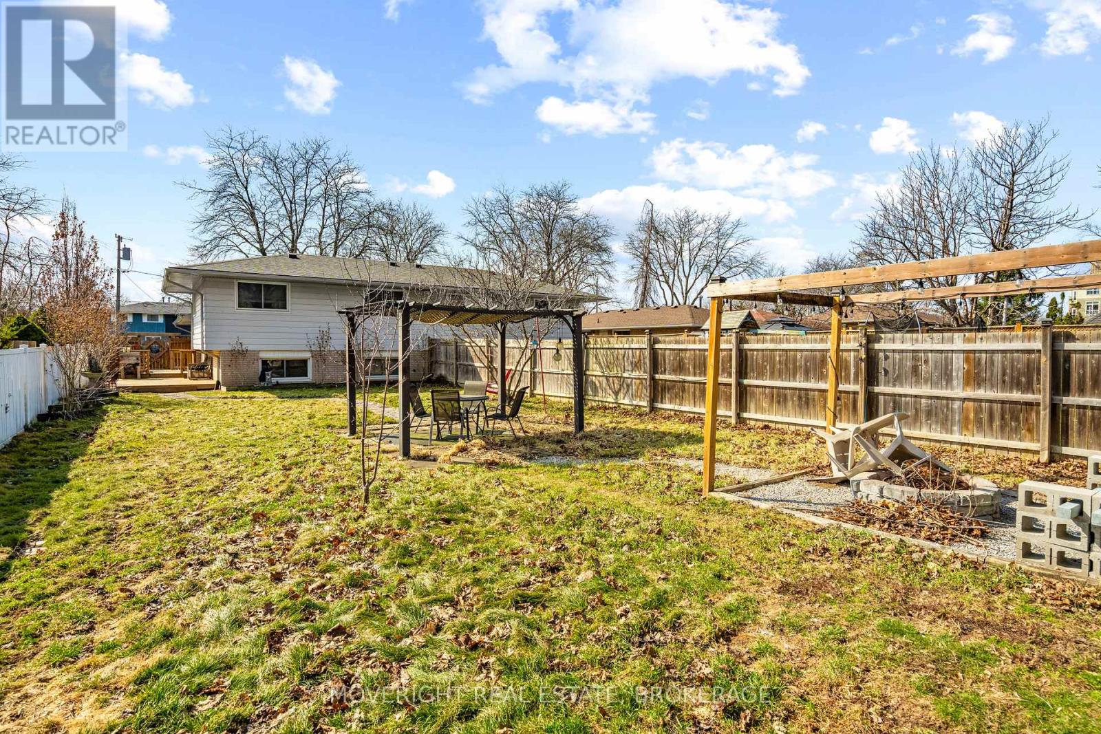 35 Cypress Street, St. Catharines, Ontario  L2N 4L8 - Photo 8 - X12874510