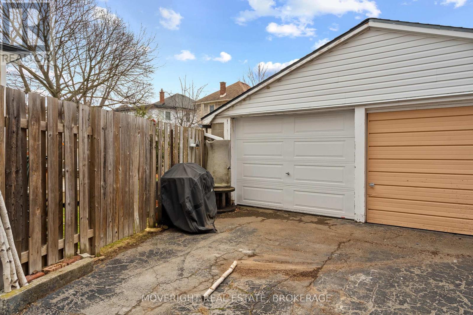 6 Gibson Place, St. Catharines, Ontario  L2R 1N7 - Photo 38 - X12874512