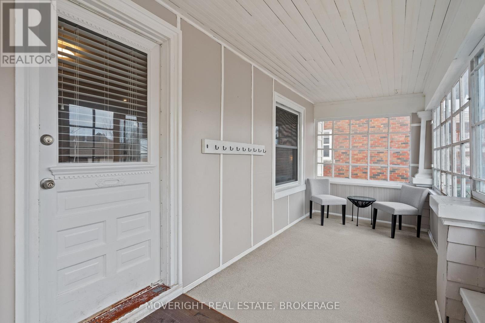 6 Gibson Place, St. Catharines, Ontario  L2R 1N7 - Photo 5 - X12874512