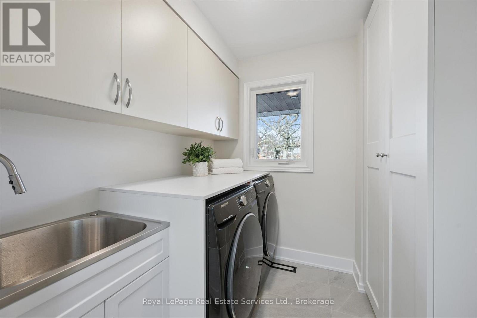 260 Princess Royal Court, Oakville, Ontario  L6H 3A5 - Photo 19 - W12874506