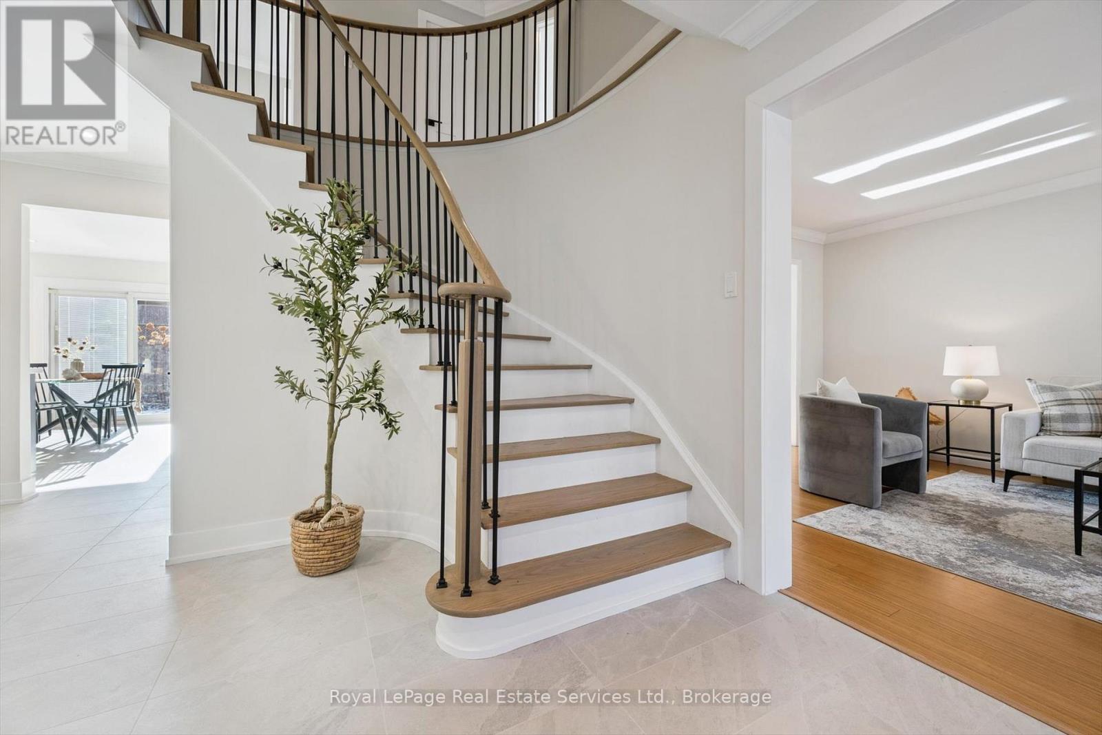 260 Princess Royal Court, Oakville, Ontario  L6H 3A5 - Photo 20 - W12874506