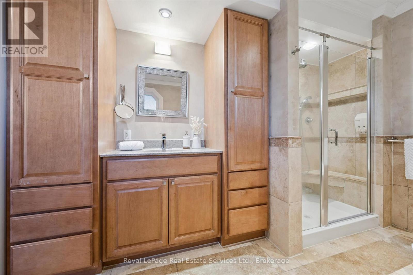 260 Princess Royal Court, Oakville, Ontario  L6H 3A5 - Photo 24 - W12874506