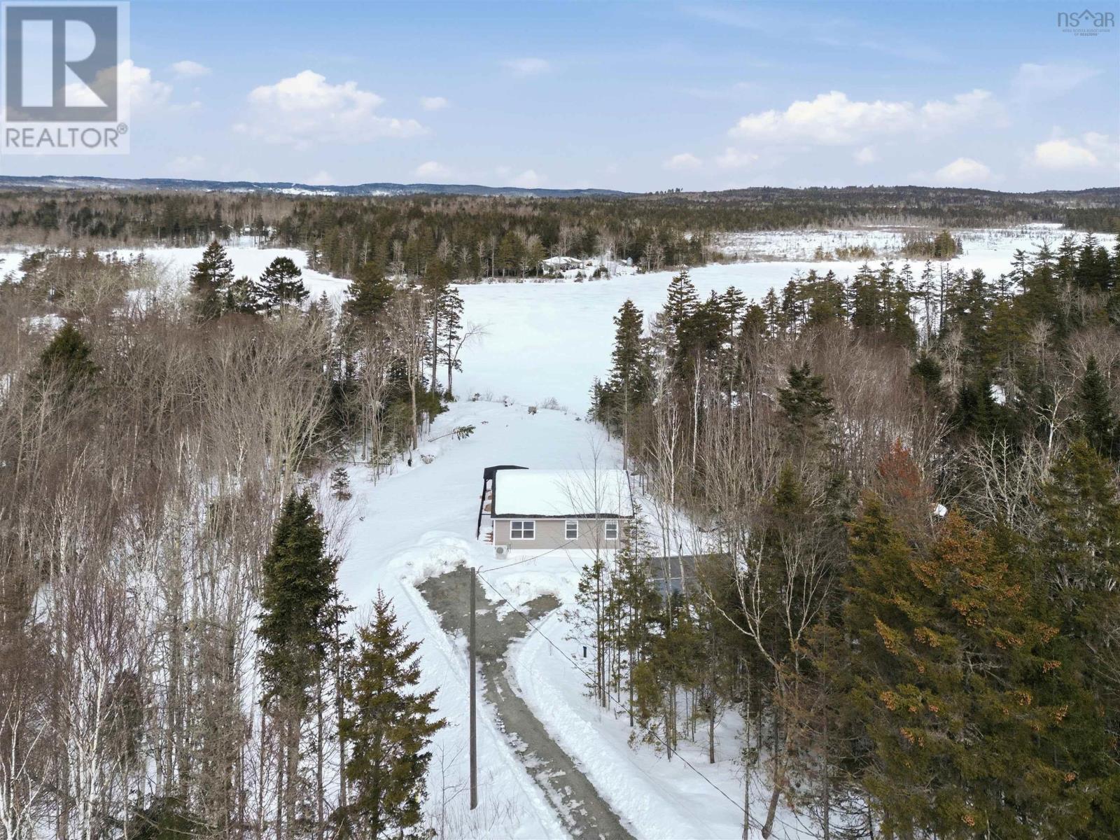 195 Middle Lake South Road, Vaughan, Nova Scotia  B0N 2T0 - Photo 8 - 202604398