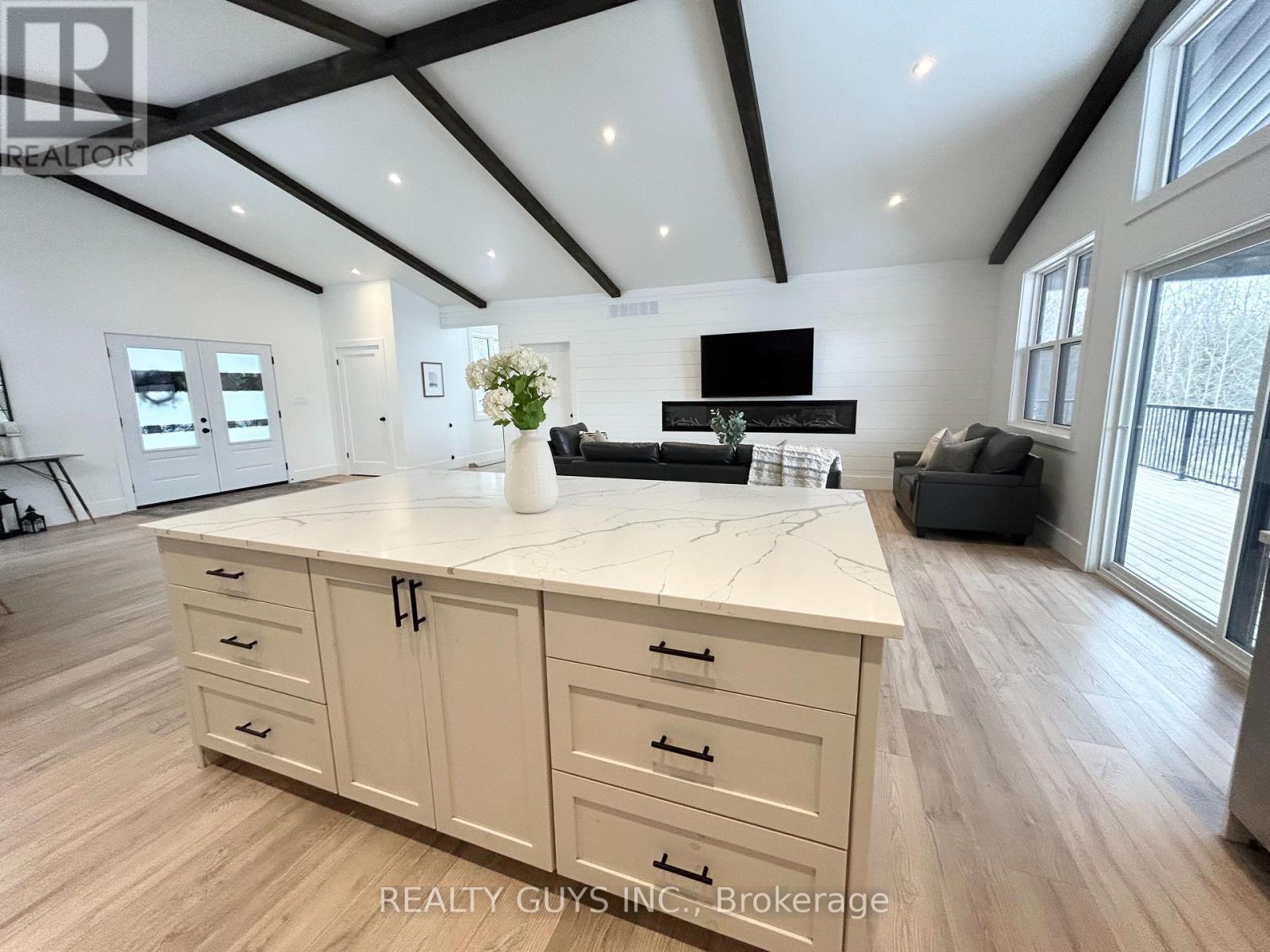 2 Ivy Street, Kawartha Lakes, Ontario  K0L 2W0 - Photo 4 - X12869498