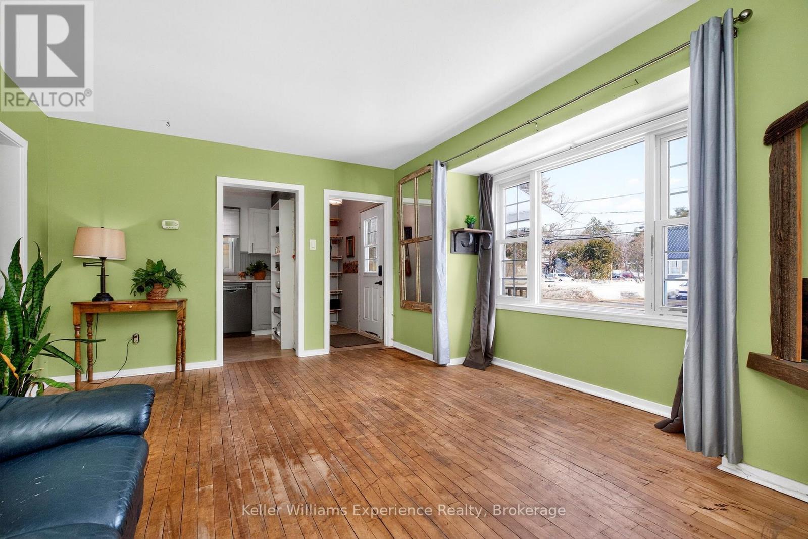 14 Aubrey Street, Bracebridge (Macaulay), Ontario  P1L 1L9 - Photo 14 - X12874566