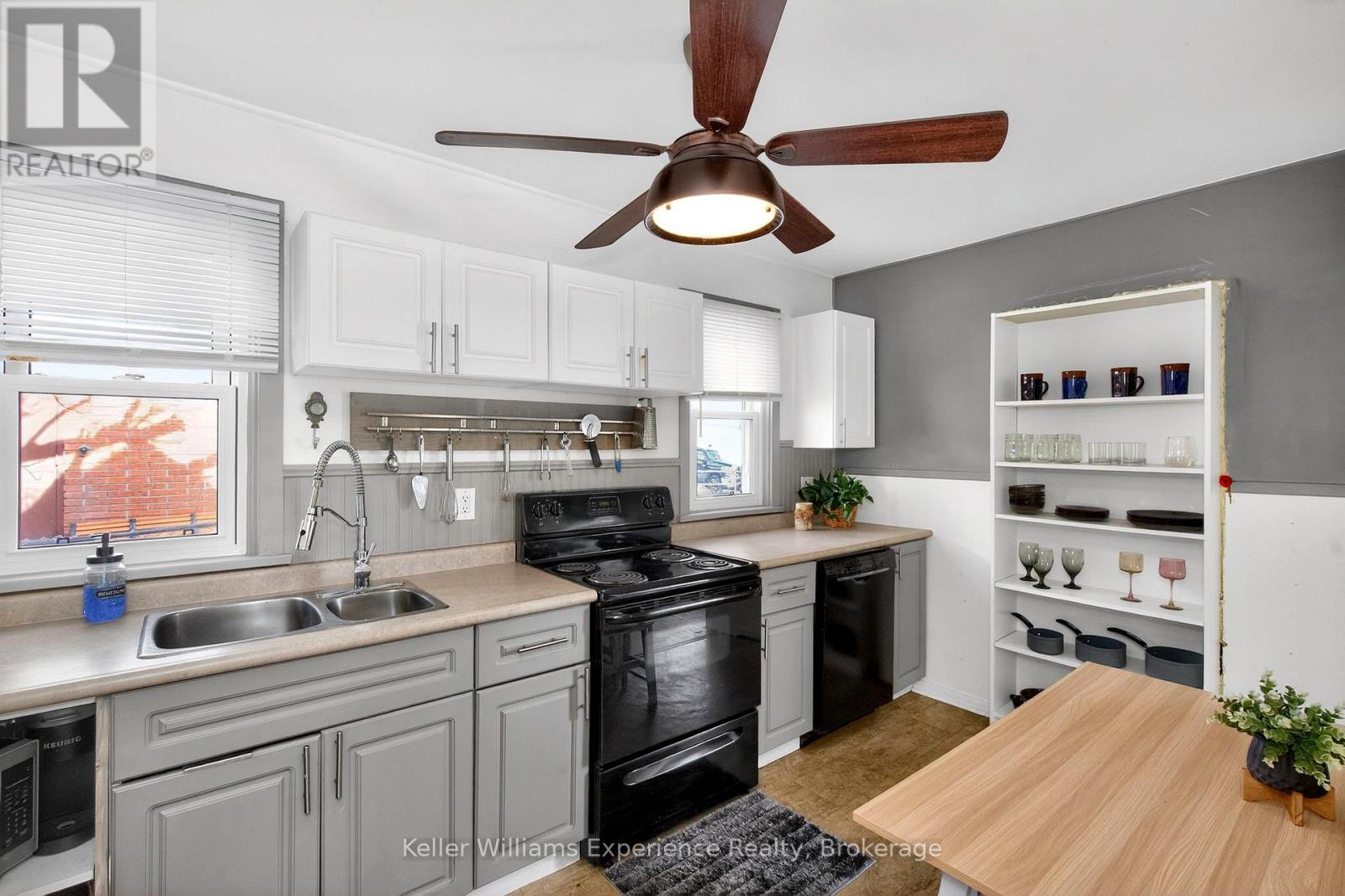 14 Aubrey Street, Bracebridge (Macaulay), Ontario  P1L 1L9 - Photo 6 - X12874566