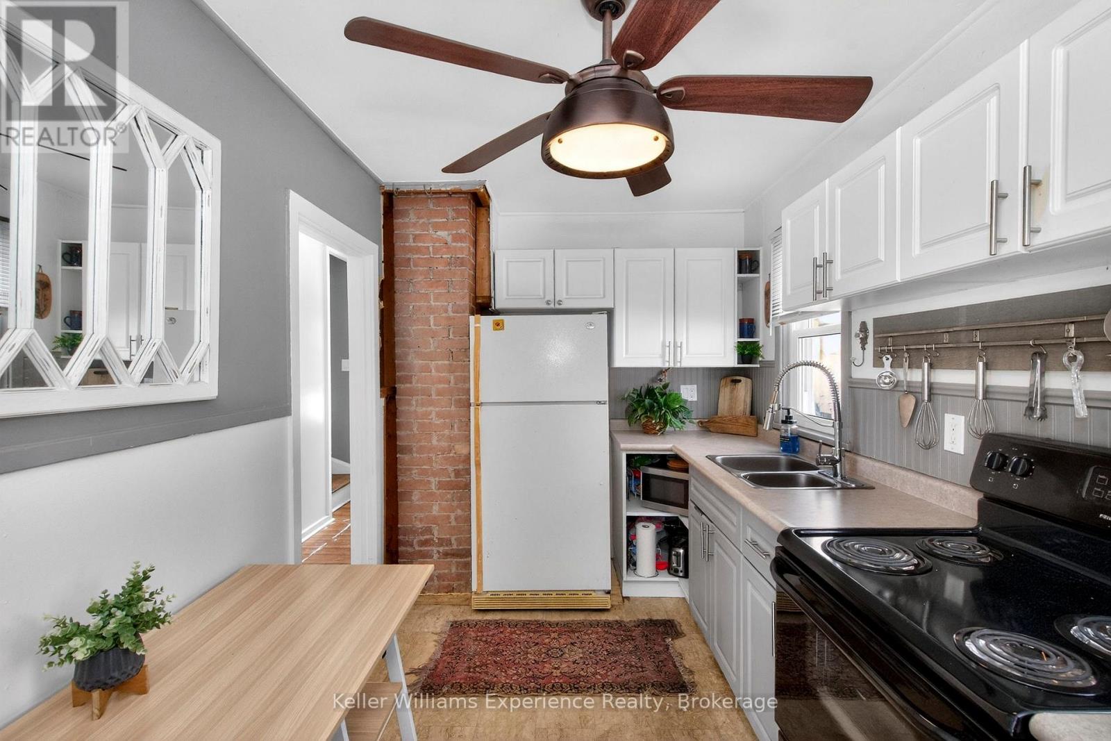 14 Aubrey Street, Bracebridge (Macaulay), Ontario  P1L 1L9 - Photo 9 - X12874566