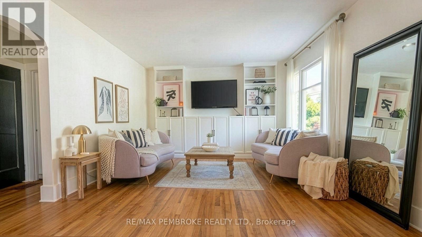 332 Esther Street, Pembroke, Ontario  K8A 3C8 - Photo 11 - X12874600