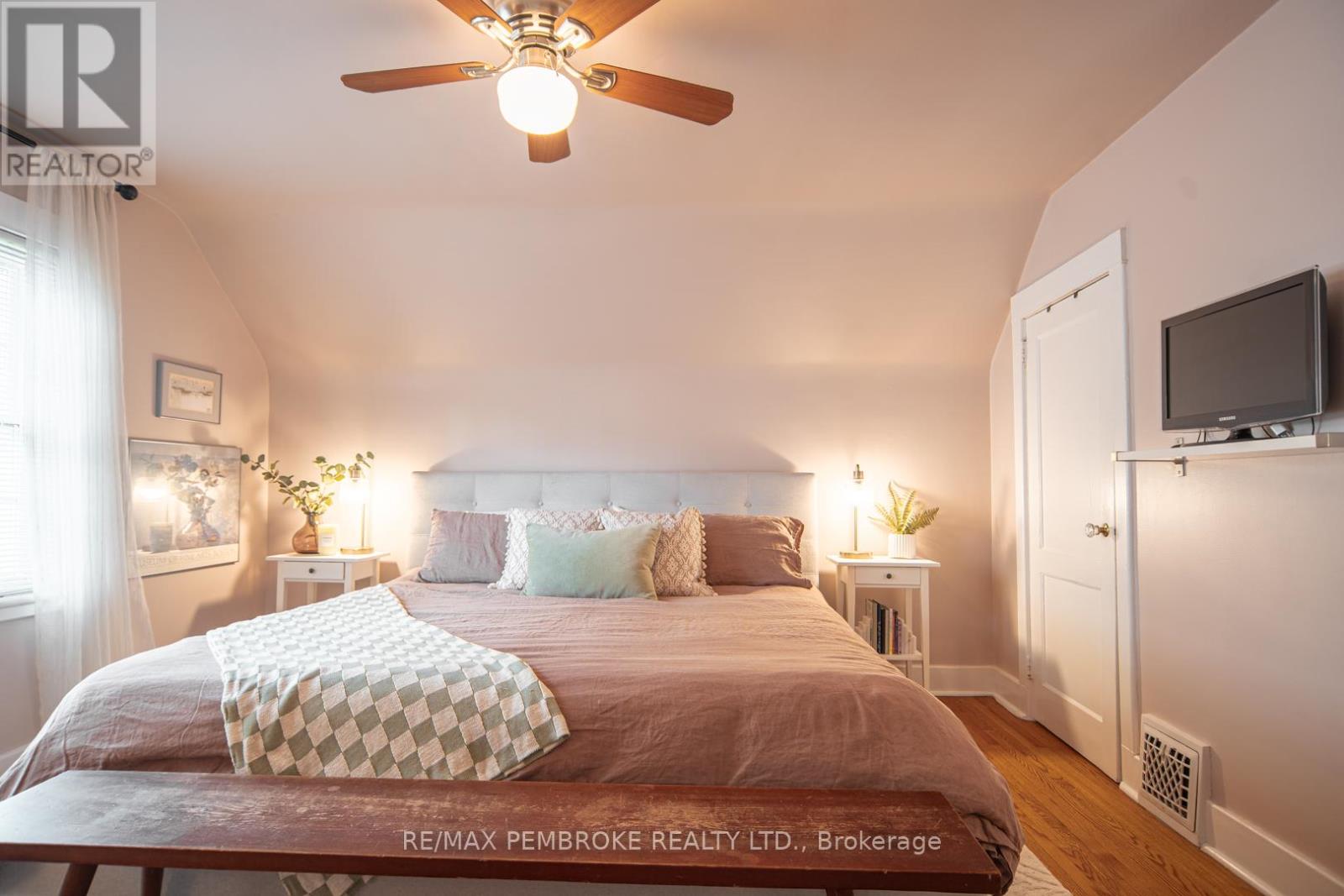 332 Esther Street, Pembroke, Ontario  K8A 3C8 - Photo 19 - X12874600