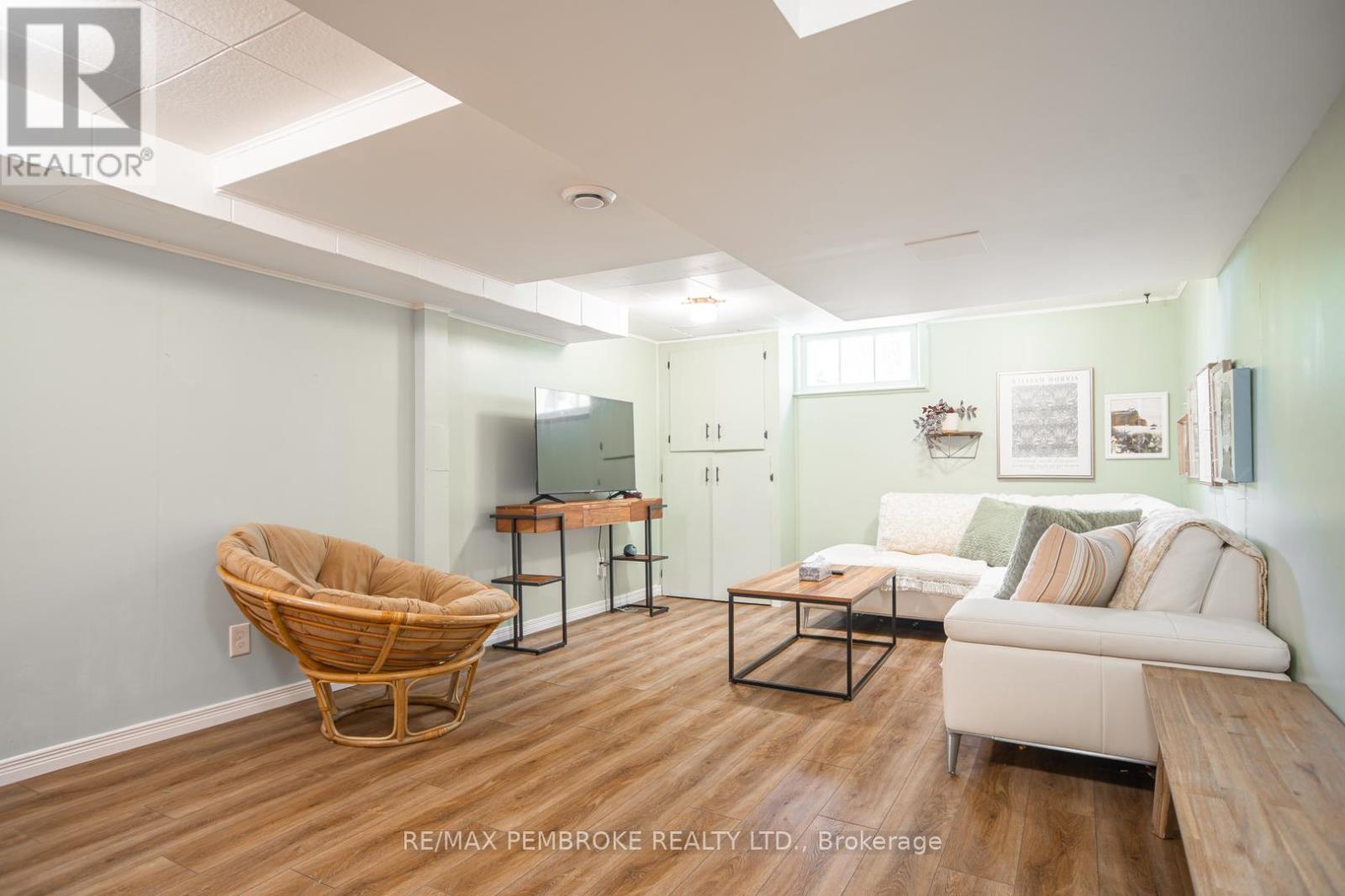 332 Esther Street, Pembroke, Ontario  K8A 3C8 - Photo 27 - X12874600