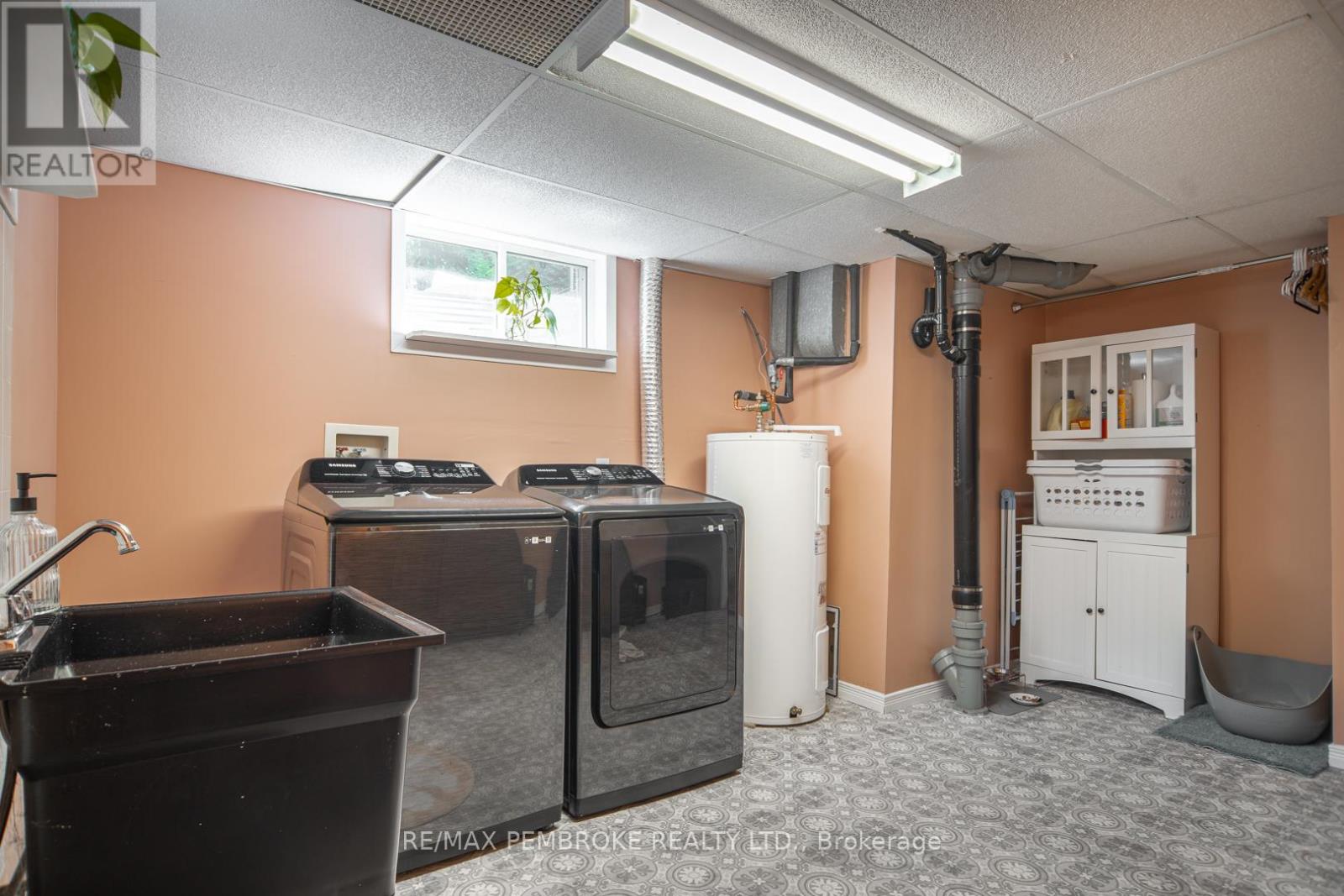 332 Esther Street, Pembroke, Ontario  K8A 3C8 - Photo 29 - X12874600