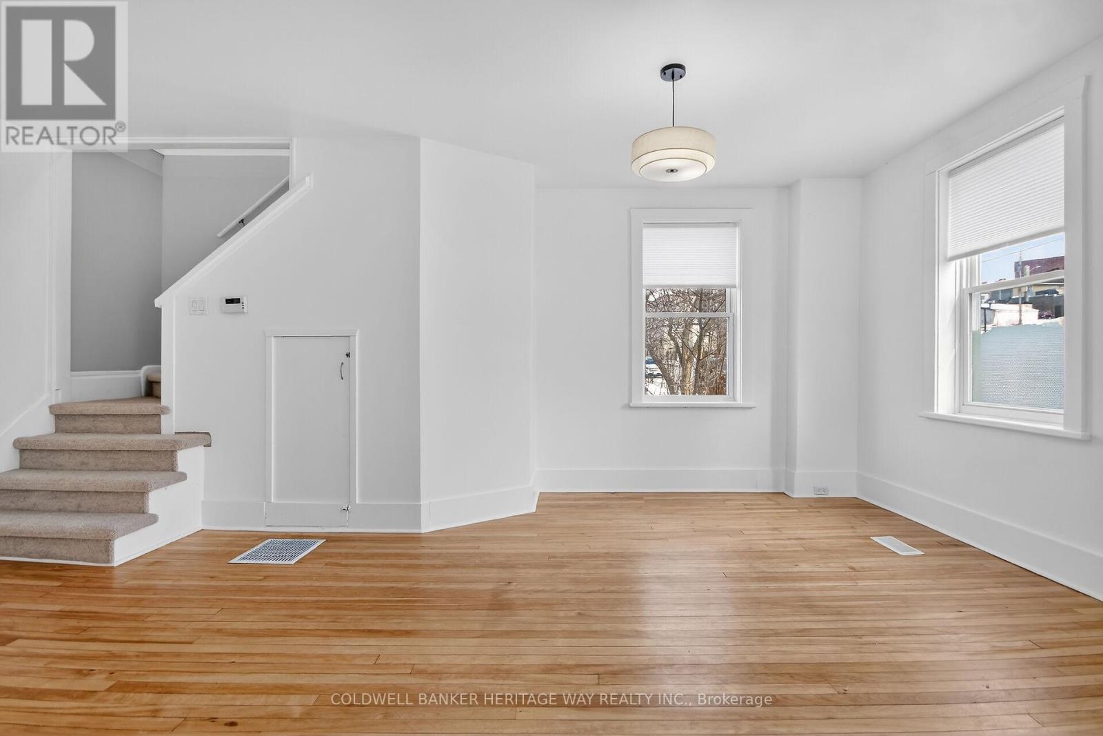 86 Brae Street, Mississippi Mills, Ontario  K0A 1A0 - Photo 9 - X12874544