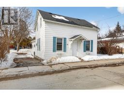 86 BRAE STREET, Mississippi Mills, Ontario